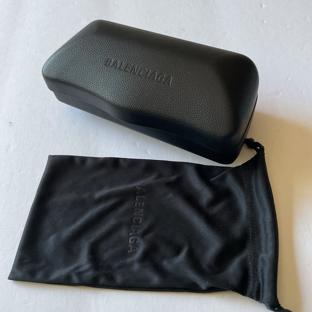 BALENCIAGA LARGE LEATHER HARD SUNGLASSES CASE EMBOSSED CLEANING POUCH BLACK